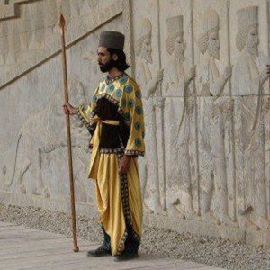 طراحی لباس هخامنشیان